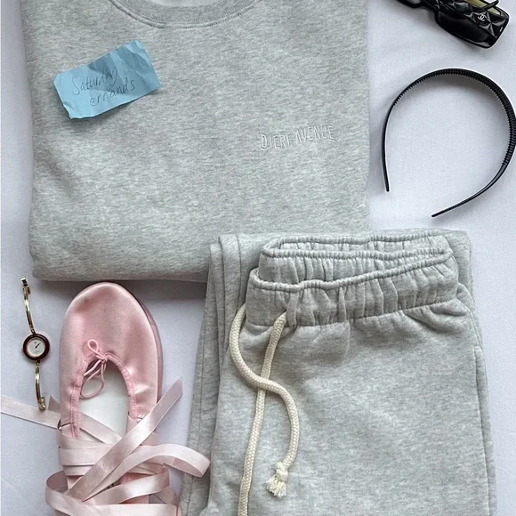 Djerf Avenue Staple Sweatshirt Grey - Picture 2 of 6